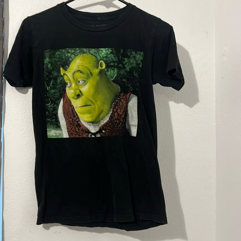 XS hot topic shrek graphic tee